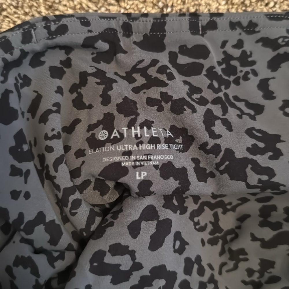 Athleta leggings - Picture 2 of 2